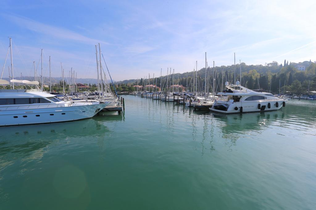Floating Sea House Kahne Portoroz Villa Exteriör bild